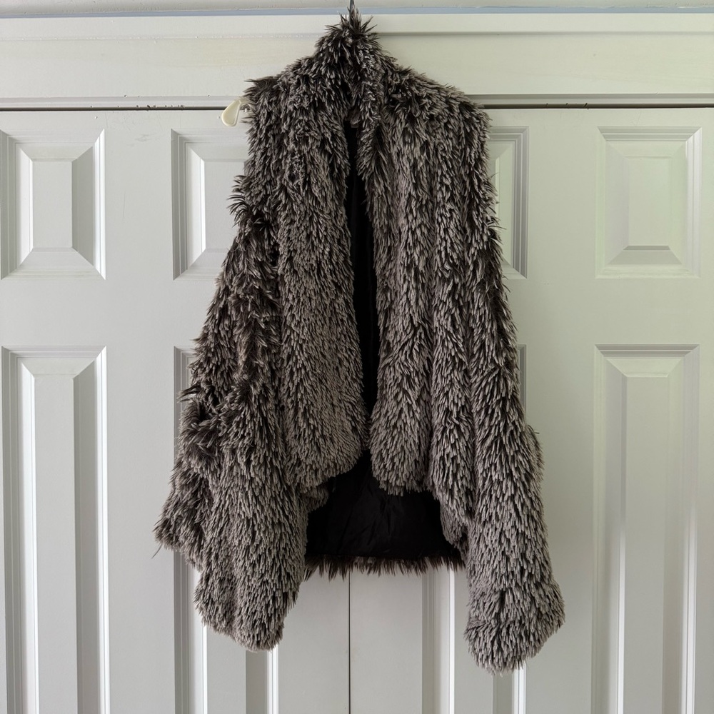⭐️ Chic Open Front Faux Fur Vest